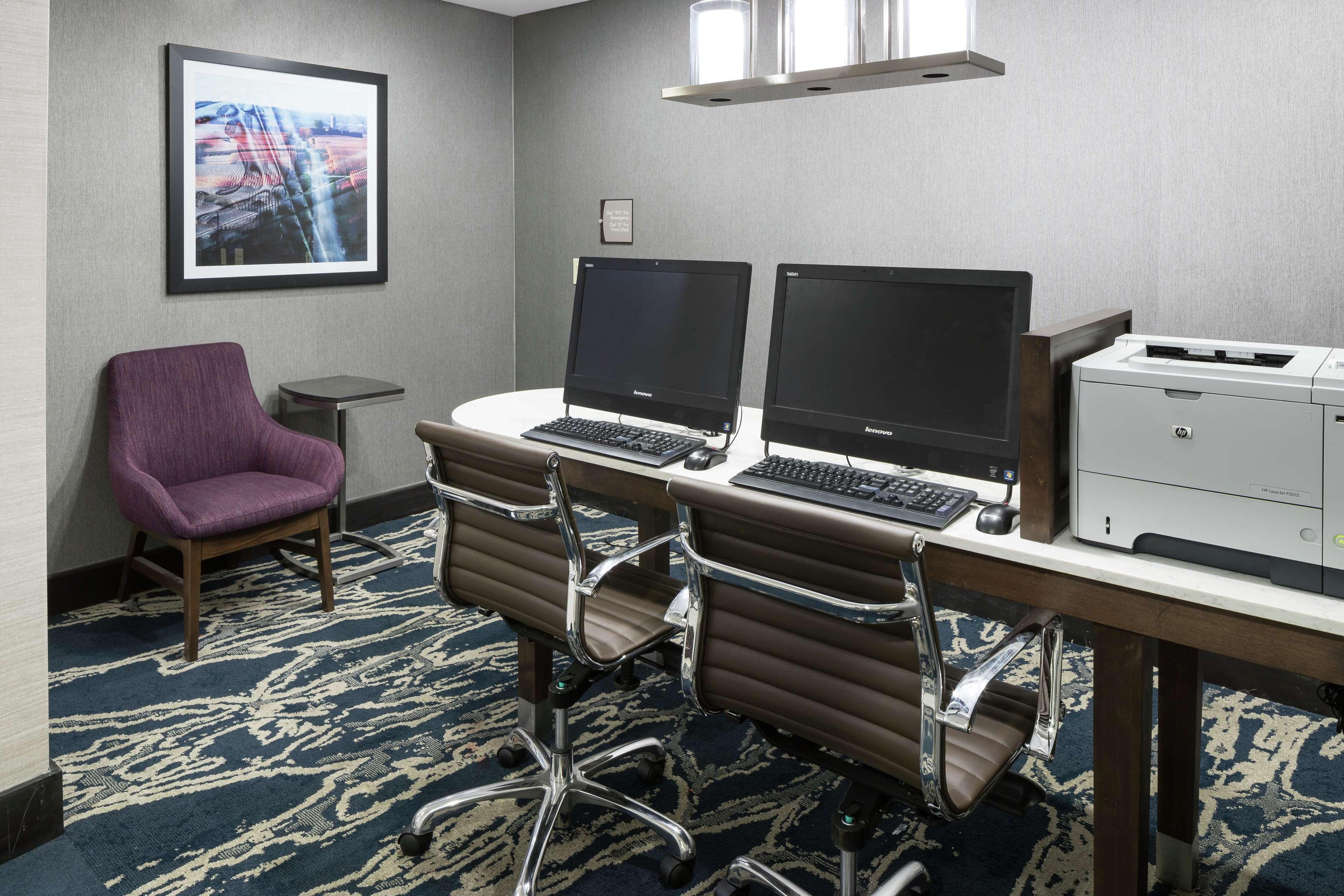 Homewood Suites By Hilton Cedar Rapids-North Екстериор снимка