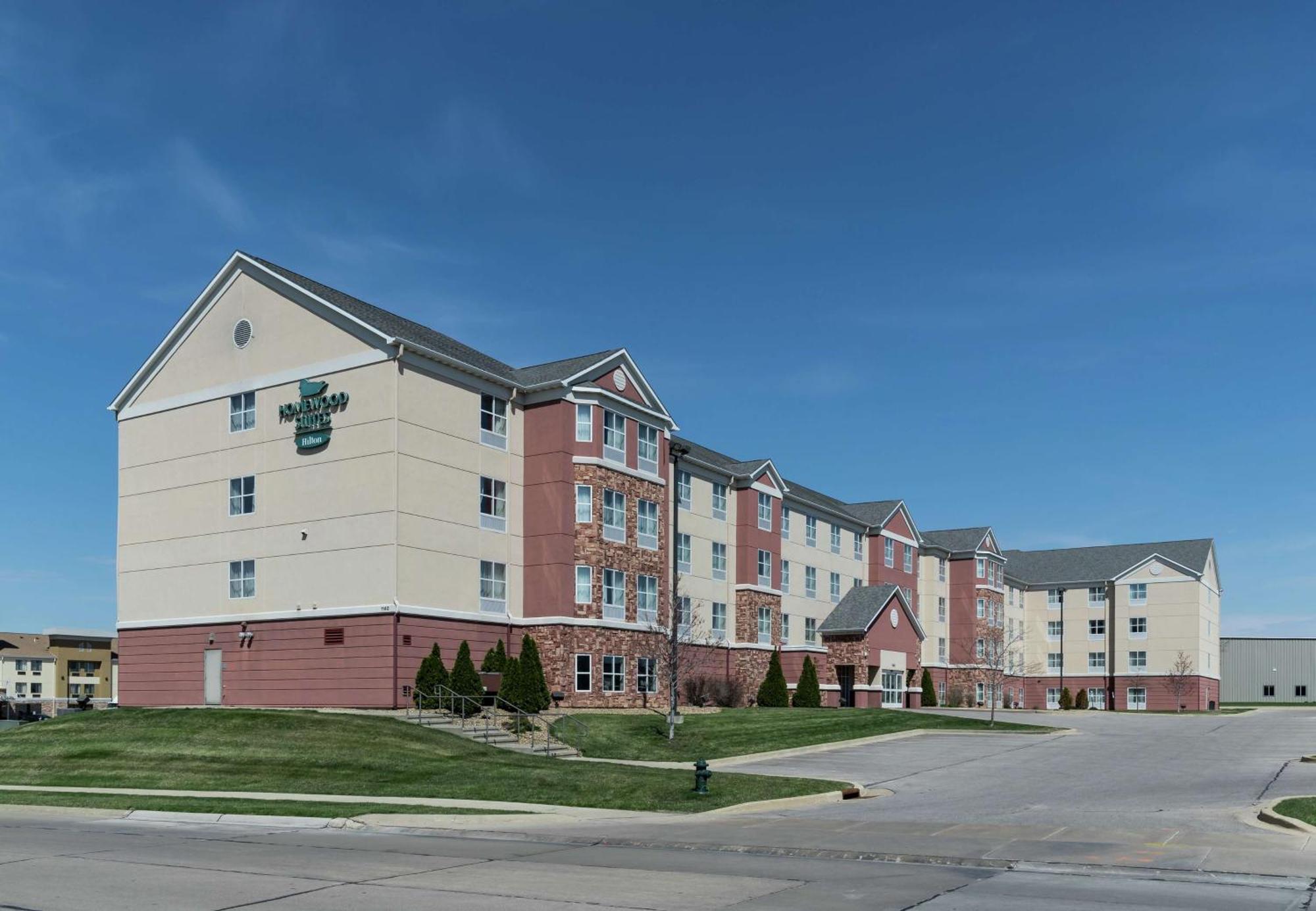 Homewood Suites By Hilton Cedar Rapids-North Екстериор снимка