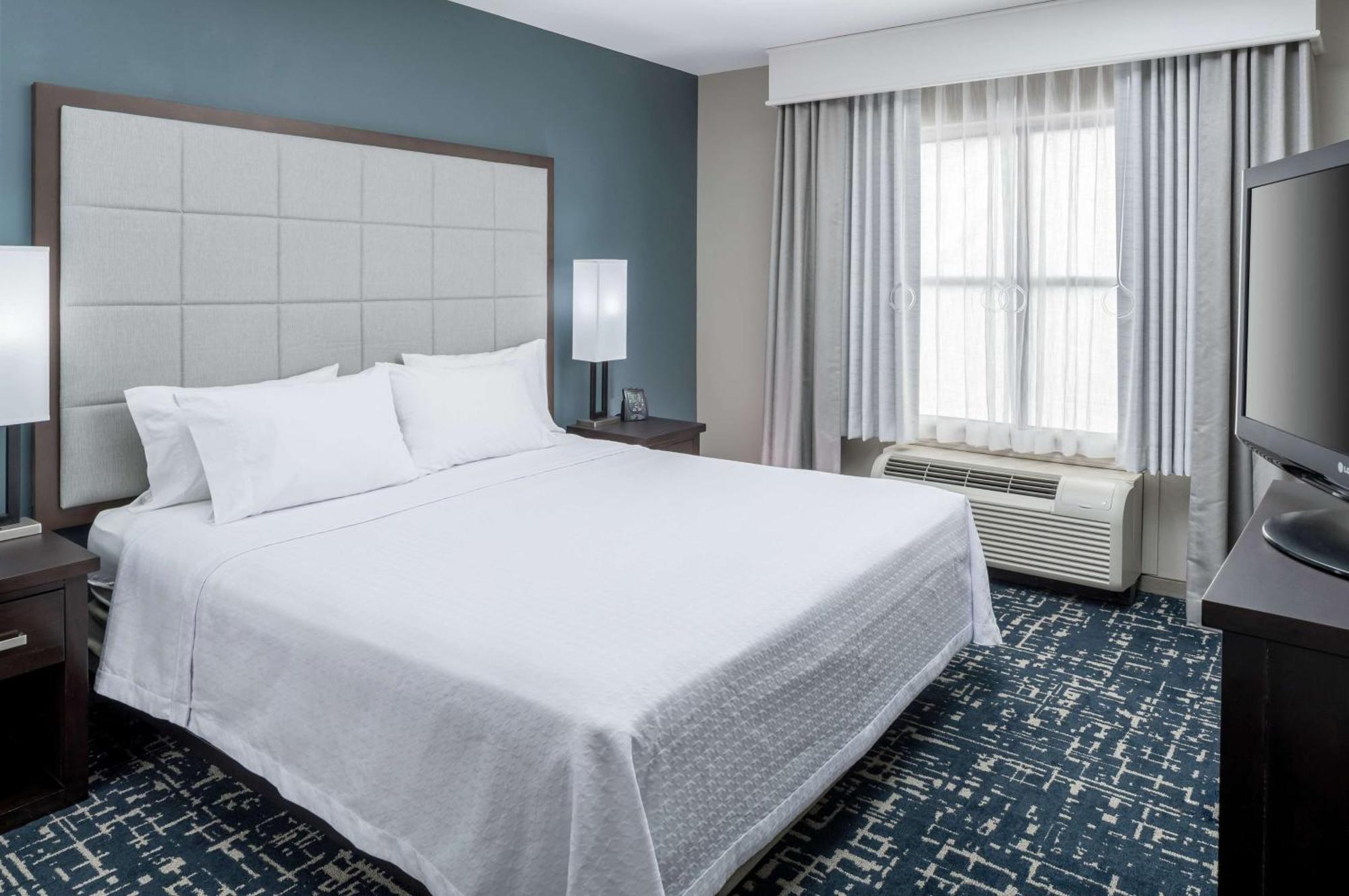 Homewood Suites By Hilton Cedar Rapids-North Екстериор снимка